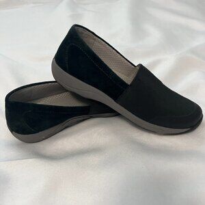 Dansko Womens Black Gray Casual Slip On Sneaker Flat